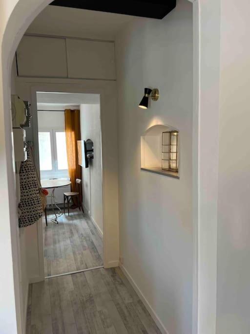 Le Passage 75 Apartment มงต์เปอลิเยร์ ภายนอก รูปภาพ